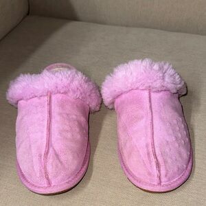 UGG Light Pink Fuzzy Slippers